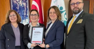 Dokuz Eylül Üniversitesi (DEÜ) İşletme Fakültesinin, küresel muhasebe ve finans