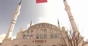 Cumhurbaşkanı Recep Tayyip Erdoğan, Ankara’daki cami açılışında şehirlerin camiler etrafında