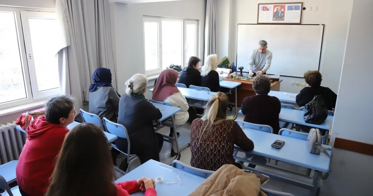 Eskişehir Büyükşehir Belediyesi tarafından, “kadın işi–erkek işi” algısını kırmak ve