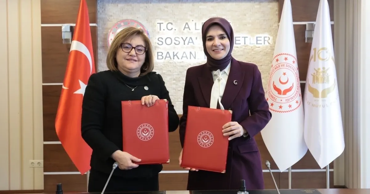 Aile ve Sosyal Hizmetler Bakanı Mahinur Özdemir Göktaş, Gaziantep Büyükşehir