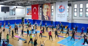İstanbul Maltepe Belediye Başkanı Esin Köymen, belediyeye bağlı Yalçın Kızılay Kapalı