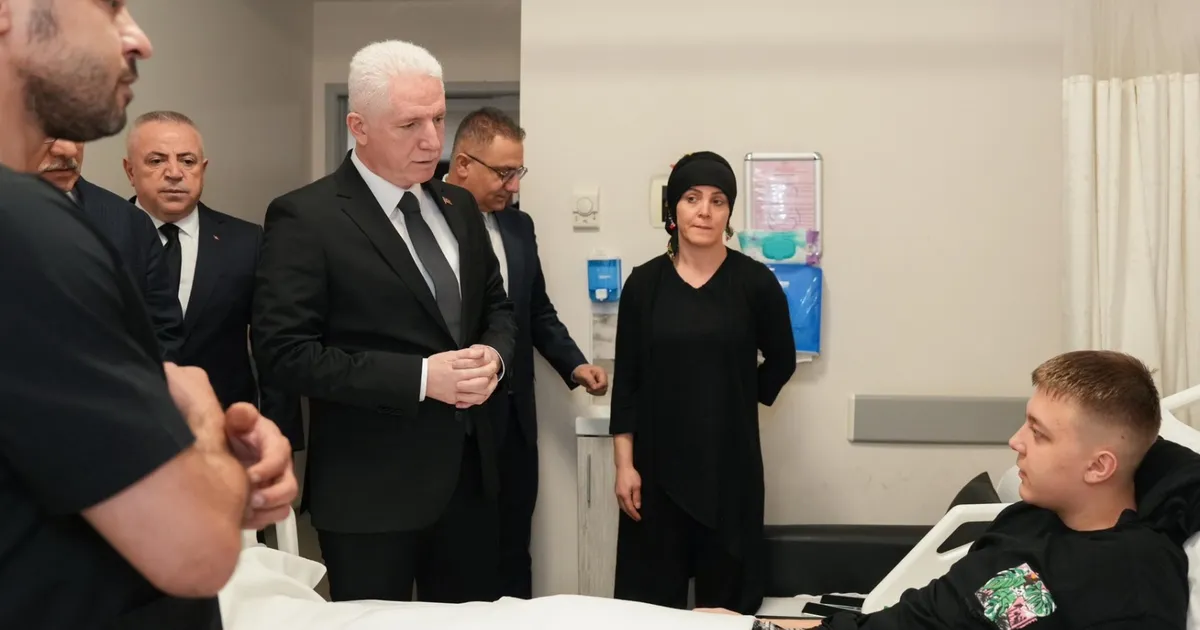 İstanbul Valisi Gül’den yaralı liseliye ziyaret