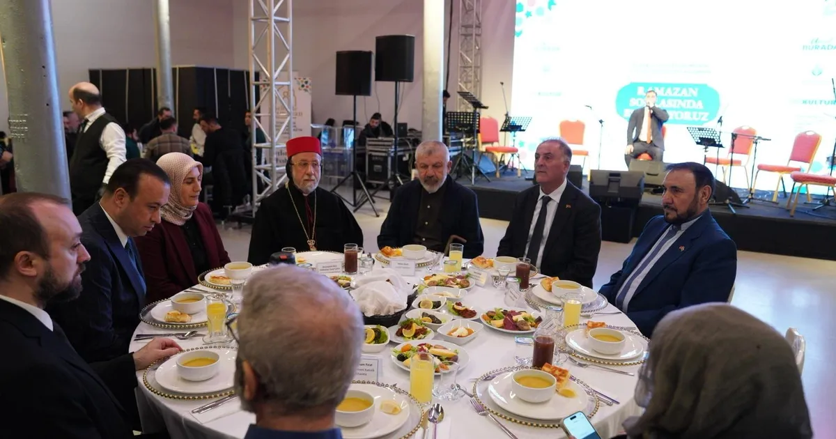 İstanbul’da Medeniyet Sofrası kuruldu