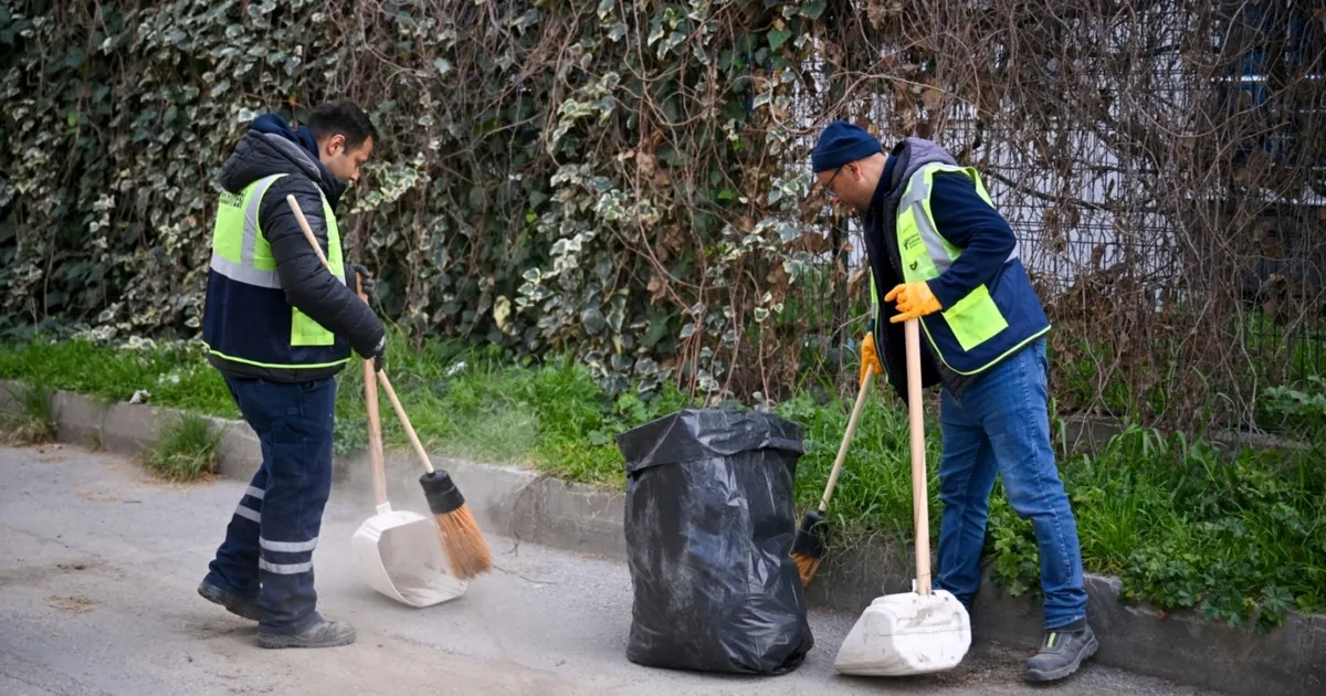 İzmir Bornova’da mahalle mahalle temizlik seferberliği