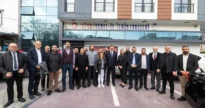 İzmir Büyükşehir Belediye Başkanı Dr. Cemil Tugay, DİSK Ege Bölge