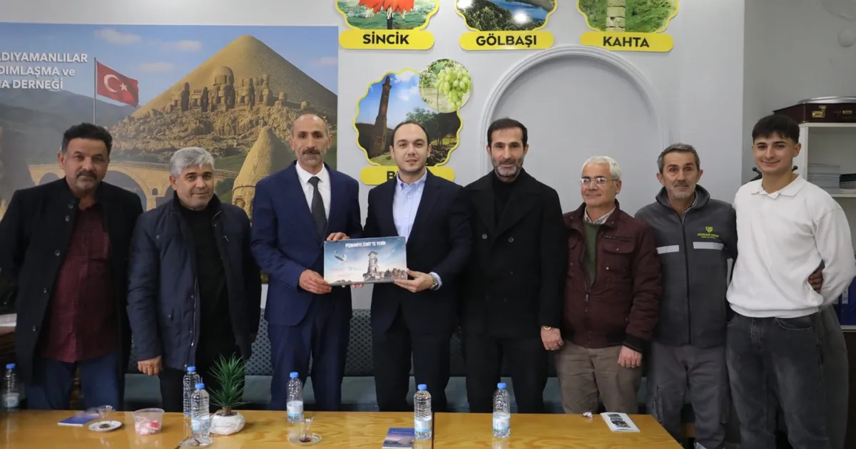 İzmit Belediyesi’nden derneklere nezaket turu