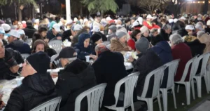 İzmit Belediye Başkanı Fatma Kaplan Hürriyet, Yahya Kaptan Mahallesi’nde vatandaşların