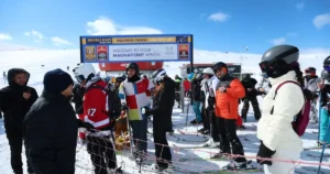 Kayseri Büyükşehir Belediye Başkanı Dr. Memduh Büyükkılıç, Erciyes Kayak Merkezi’ni
