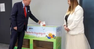 Uşak Belediyesi tarafından başlatılan “Kitap Kumbarası” projesi, Bilim Uşak öncülüğünde