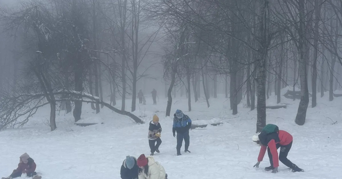 Kocaeli Kuzuyayla’da bayram sevinci karla buluştu