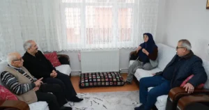 Kocaeli Gebze Belediye Başkanı Zinnur Büyükgöz, Muallimköy Mahallesi’nde yaşayan ve 65