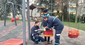 Kocaeli Büyükşehir Belediyesi, çocukların güvenli ve sağlıklı alanlarda vakit geçirebilmesi