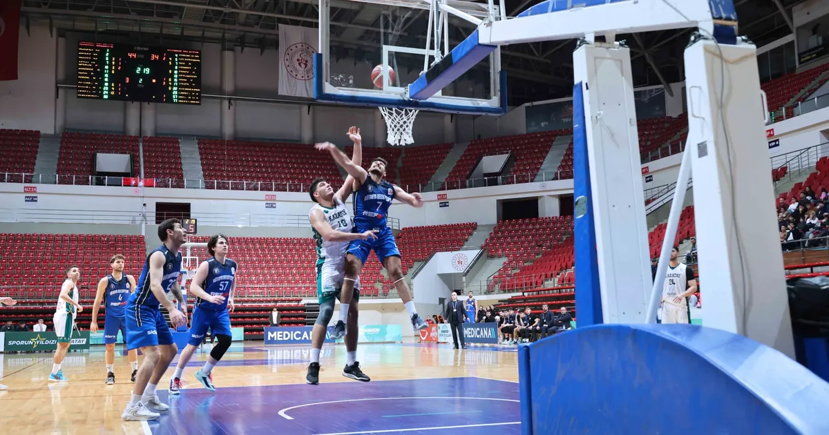 Konya Karatay play-off’a galibiyetle başladı