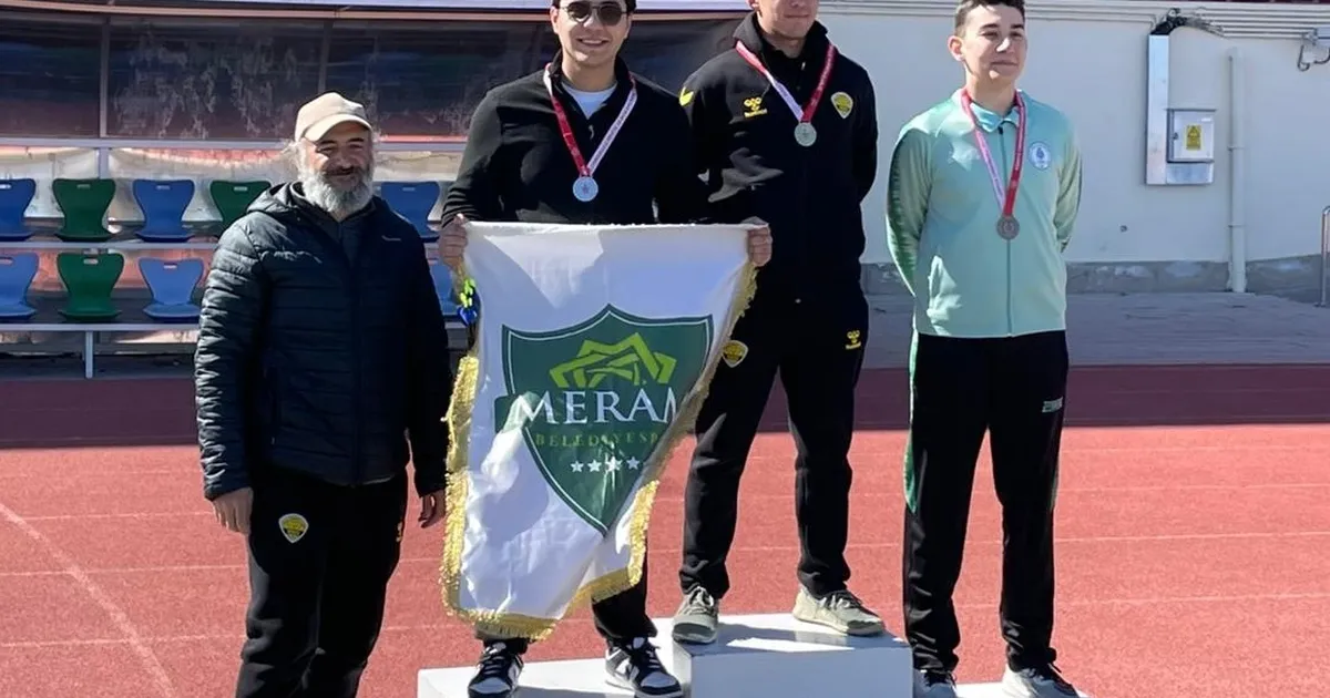 Konya Meramlı sporculardan okçuluk turnuvasında çifte başarı