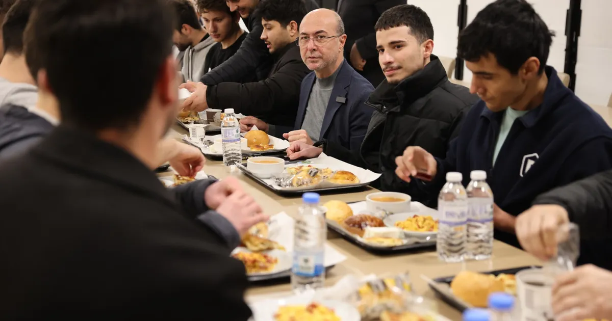 Konya Selçuklu’da Ramazan tüm coşkusuyla devam ediyor. Selçuklu Belediye Başkanı
