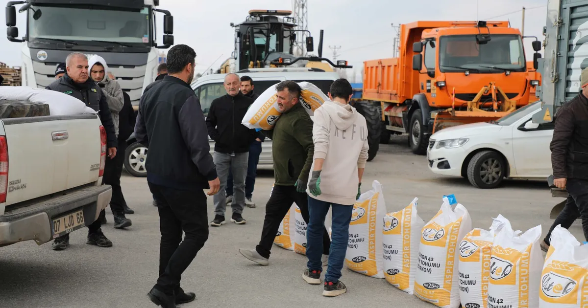 Konya Büyükşehir Belediyesi, kuraklığa karşı dayanıklı alternatif ürünleri yaygınlaştırmak amacıyla