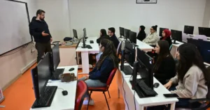 Manisa Büyükşehir Belediyesi, gençlerin dijital çağa uyumunu kolaylaştırmak ve istihdam