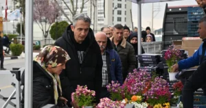 Manisa Büyükşehir Belediyesi, Ramazan Bayramı arifesinde il genelindeki mezarlıkları ziyaret
