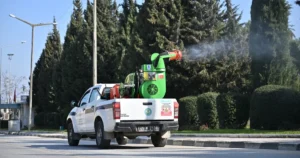 Manisa Büyükşehir Belediyesi, kent genelinde sivrisinek ve diğer zararlılara karşı