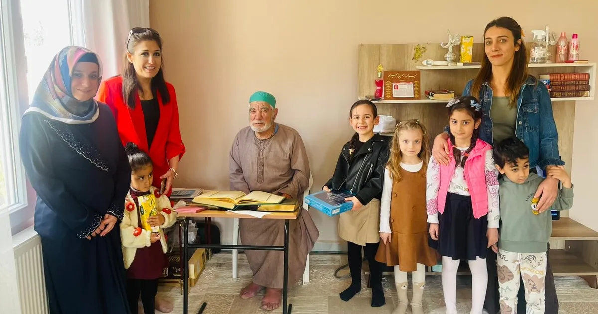 Mardin Yeşilli’de öğrencilerden emekli öğretmene vefa