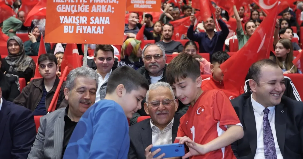 Memduh Büyükkılıç’tan ‘Çanakkale ruhu’ vurgusu