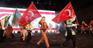 Baharın gelişi, yenilenme ve kardeşliğin sembolü olarak kabul edilen Nevruz,