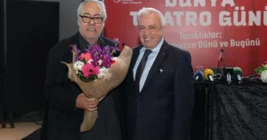Nilüfer Belediyesi’nin Dünya Tiyatro Günü kapsamında düzenlediği “Tanıklıklar: Tiyatromuzun Dünü