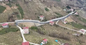İlçe ziyaretlerini Sürmene’de sürdüren Trabzon Büyükşehir Belediye Başkanı Ahmet Metin