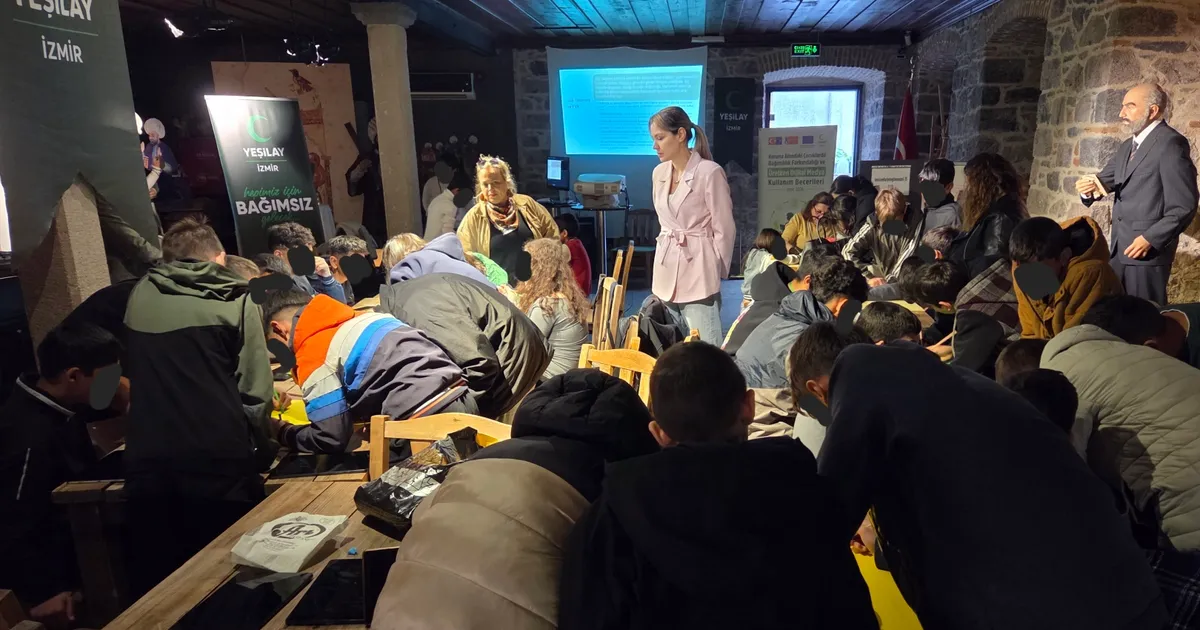 Yeşilay İzmir Şubesi, Erasmus+ desteğiyle yürüttüğü projede koruma altındaki çocukları