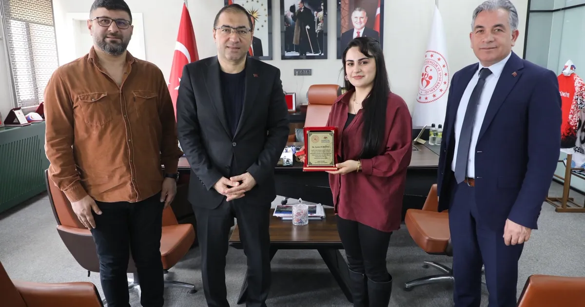 Ağrı’da Müdür Çelebi, genç yetenek Lavin Türfent’i ağırladı