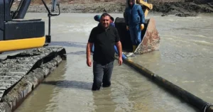 Ağrı’da karların erimesiyle birlikte yükselen sular, Çukur Çayır köyünün içme