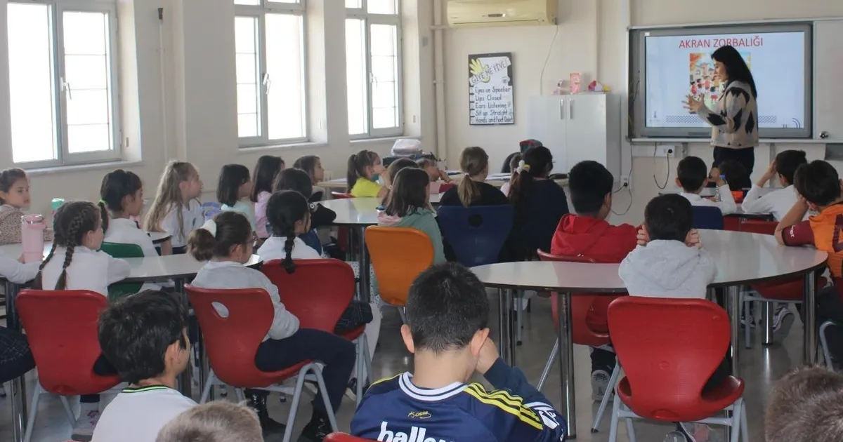 Aliağa ve Bergama’da akran zorbalığı ve şiddete karşı nezaket eğitimi