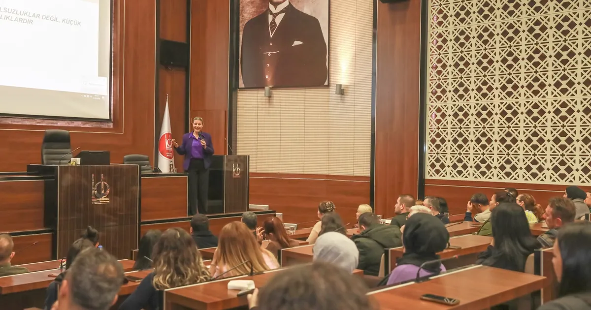 Ankara Keçiören Belediyesi’nde personele ‘etik’ eğitimi