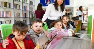 Antalya’da Muratpaşa Belediyesi kreşlerinin öğrencileri, Kütüphane Haftası kapsamında belediyeye bağlı