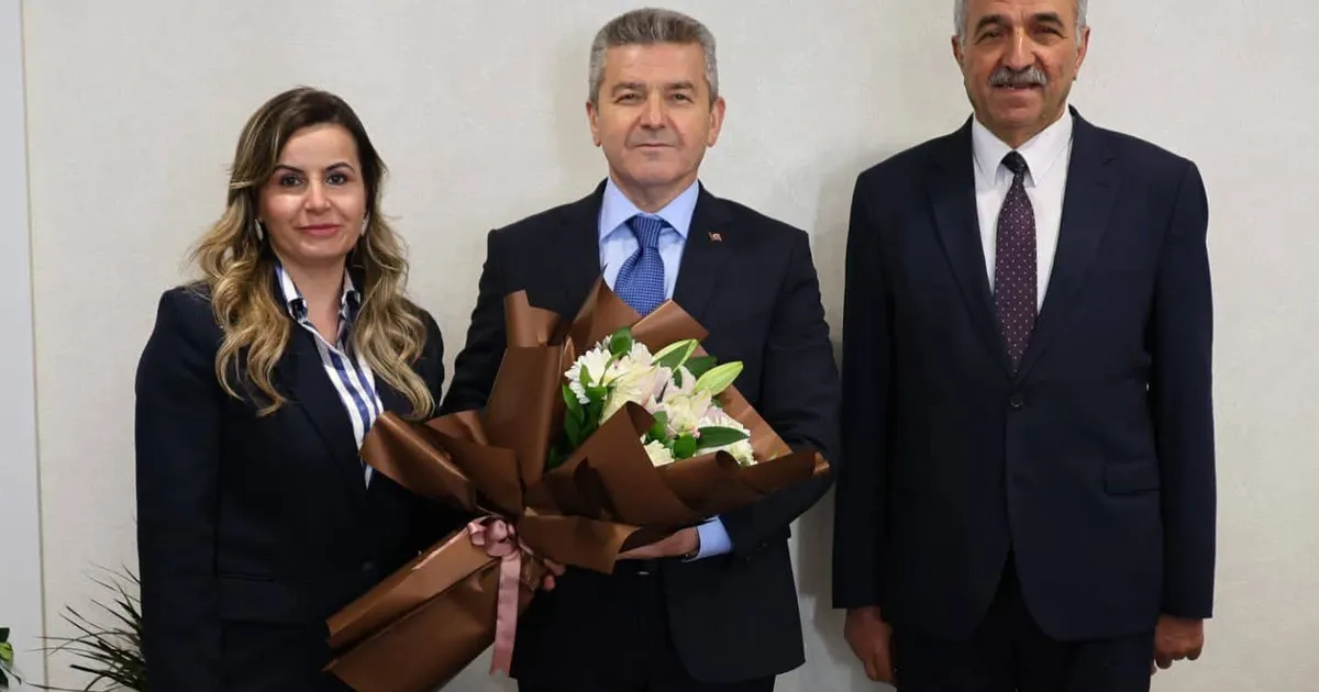 Artvin’de Vali Ergün’den İl Özel İdaresi’ne ‘hayırlı olsun’ ziyareti