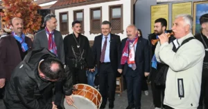 Ankara’daki Trabzon Tanıtım Günleri’nde vatandaşların yoğun ilgisiyle karşılaşan Trabzon Büyükşehir