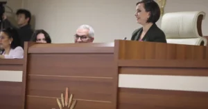 İzmir'de Karabağlar Belediyesi Nisan ayı olağan Meclis oturumunu gerçekleştirdi. Meclise