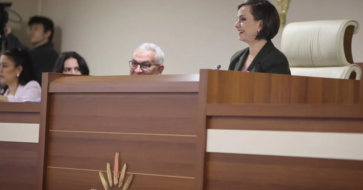 Başkan Kınay’dan Karabağlar Meclsi’nde demokrasi, sorumluluk ve emek vurgusu