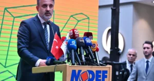 Bu yıl 54.’sü düzenlenen MODEF İnegöl Mobilya Fuarı’nın açılış törenine