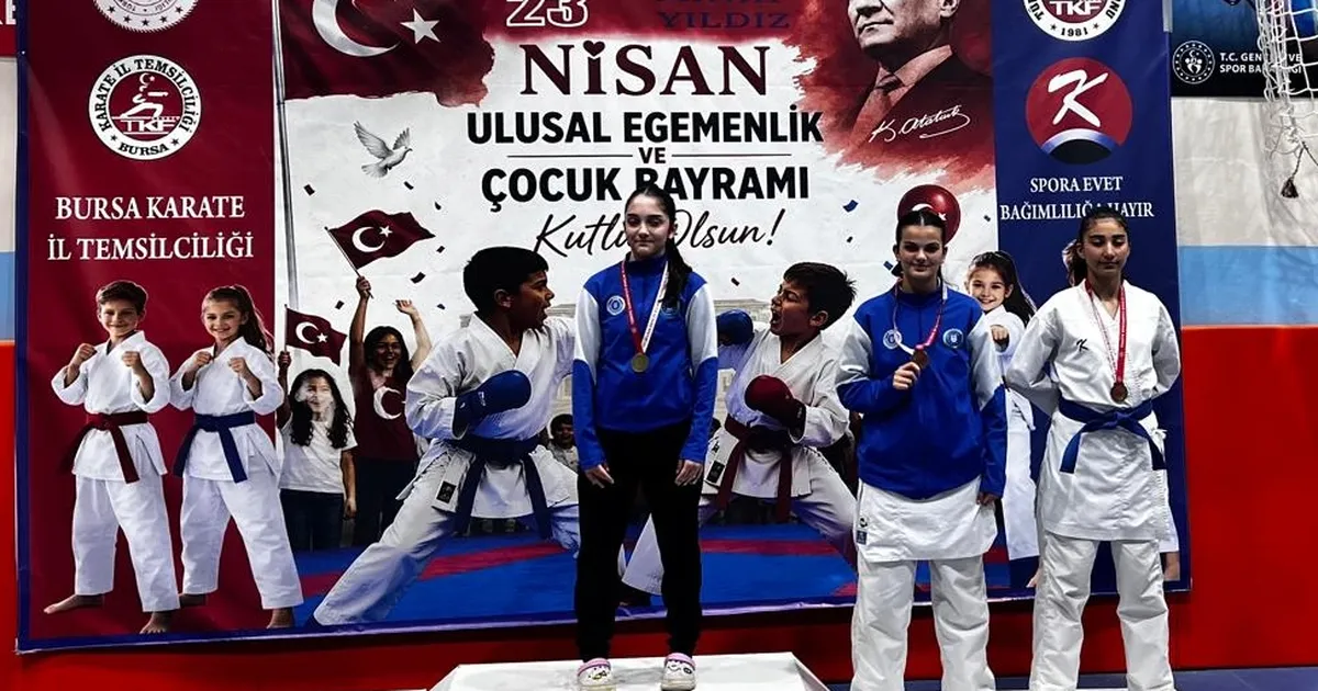 Bursa Büyükşehirli karateciler göz doldurdu