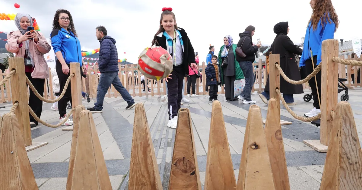 Bursa Osmangazi’de çocuklara özel meydan