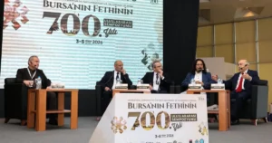 Bursa Büyükşehir Belediyesi’nin düzenlediği ‘Bursa’nın Fethi’nin 700. Yılı Uluslararası Sempozyumu’nda,
