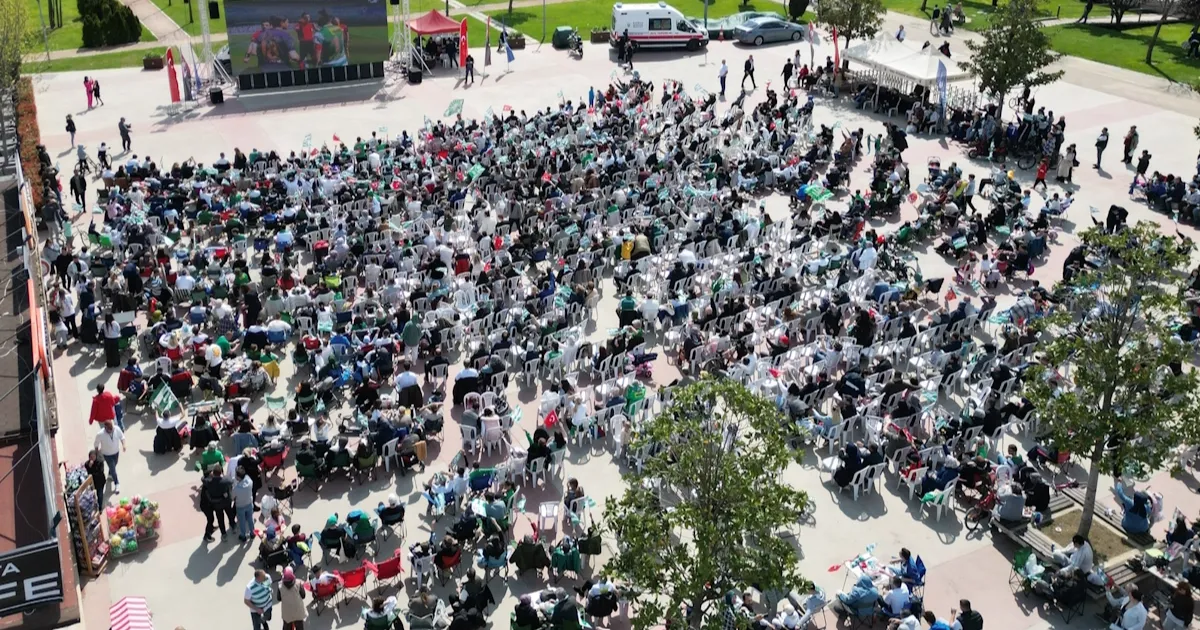 Bursaspor’un şampiyonluk coşkusu Büyükşehir’le yaşandı