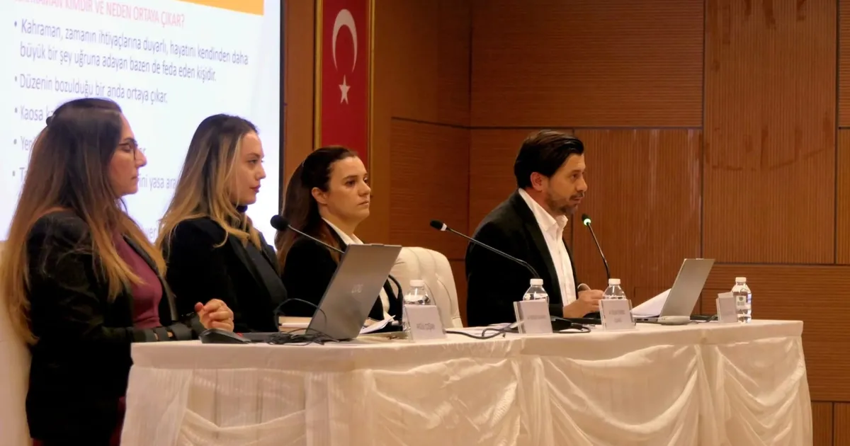 Çanakkale’de “Felsefe ve Hukuk Paneli”ne yoğun ilgi