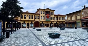 Çorum Belediyesi, şehir kimliğini güçlendiren çalışmalarına bir yenisini daha ekledi.