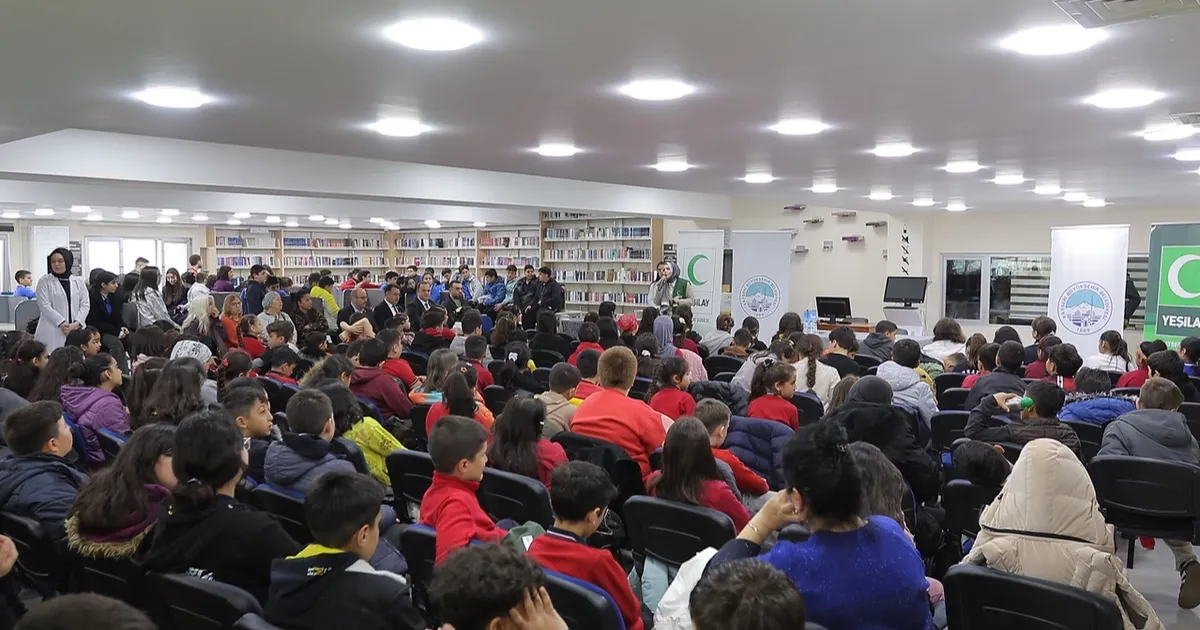 Kayseri Büyükşehir Belediyesi, 62’nci Kütüphane Haftası dolayısıyla Yazar-Okur Buluşmaları etkinliğinde