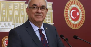 DSP Genel Başkanı Önder Aksakal, TBMM’de düzenlediği basın toplantısında Ortadoğu’daki