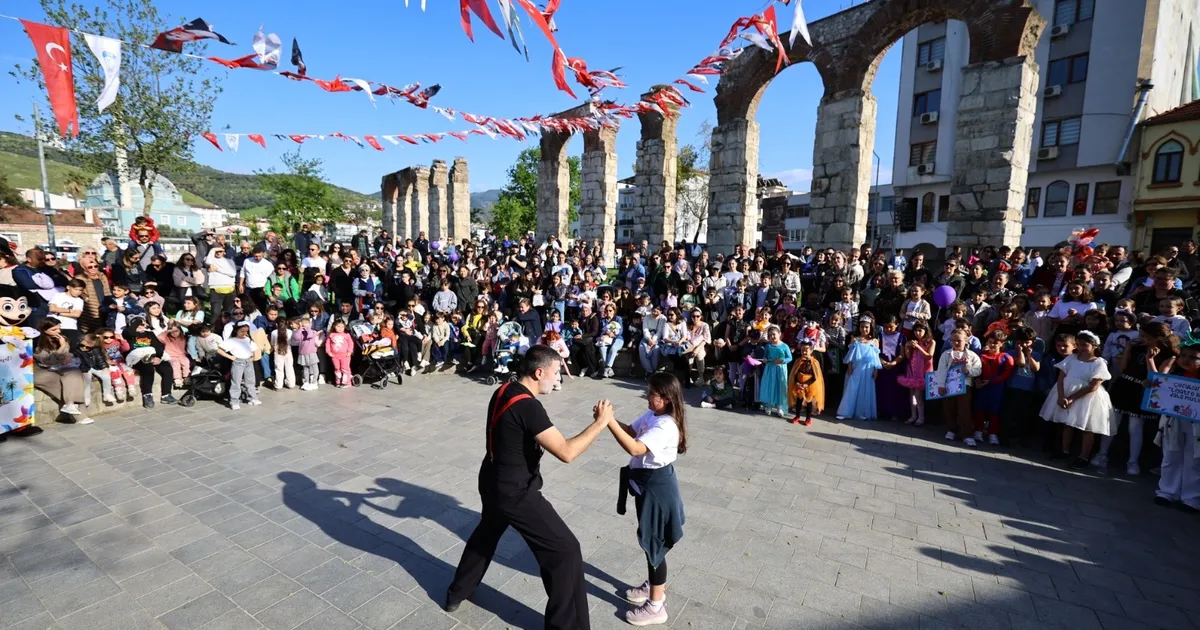 Efes Selçuk’ta Çocuk ve Gençlik Tiyatroları Festivali heyecanı