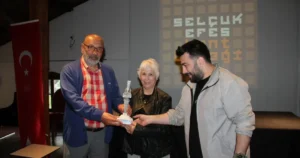 İzmir'de Selçuk Efes Kent Belleği, fotoğrafçılığın 200. yılına özel anlamlı