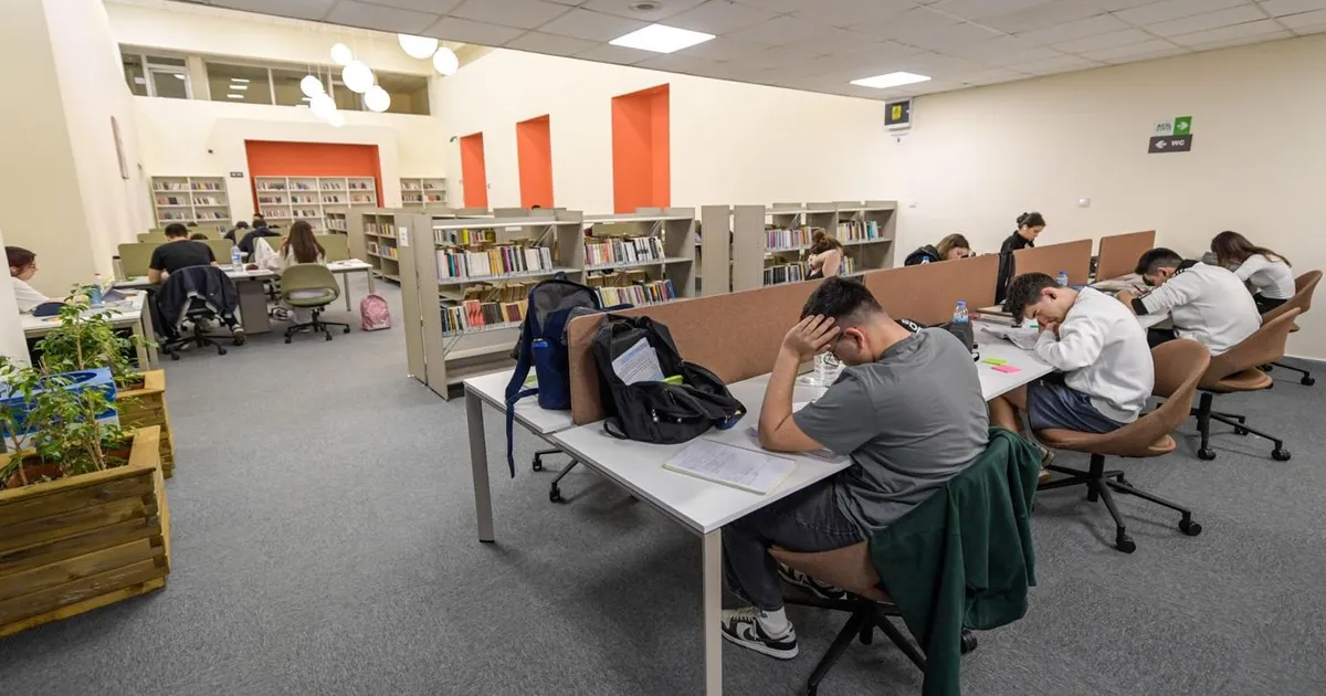 Hasan Ali Yücel Kütüphanesi İzmirlilerin yeni uğrak noktası oldu